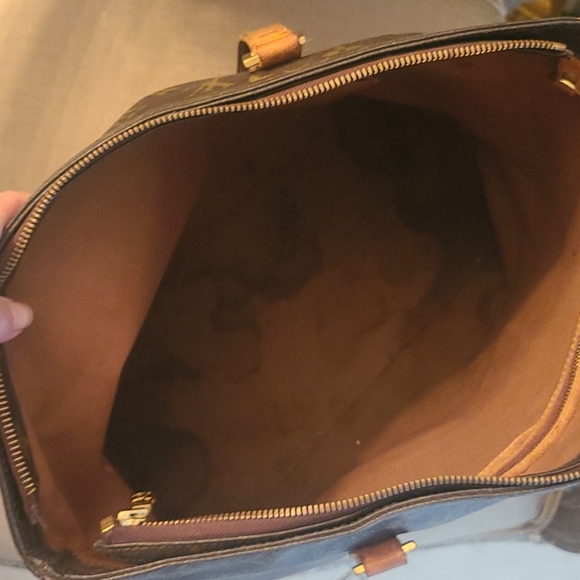 100% Authentic Louis Vuitton Cabas Mezzo GM BAG - Picture 15 of 16